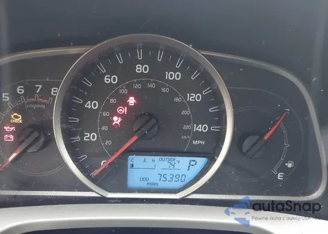 2015 Toyota Rav4 Le z USA, uszkodzony, nr VIN JTMZFREV6FJ058888